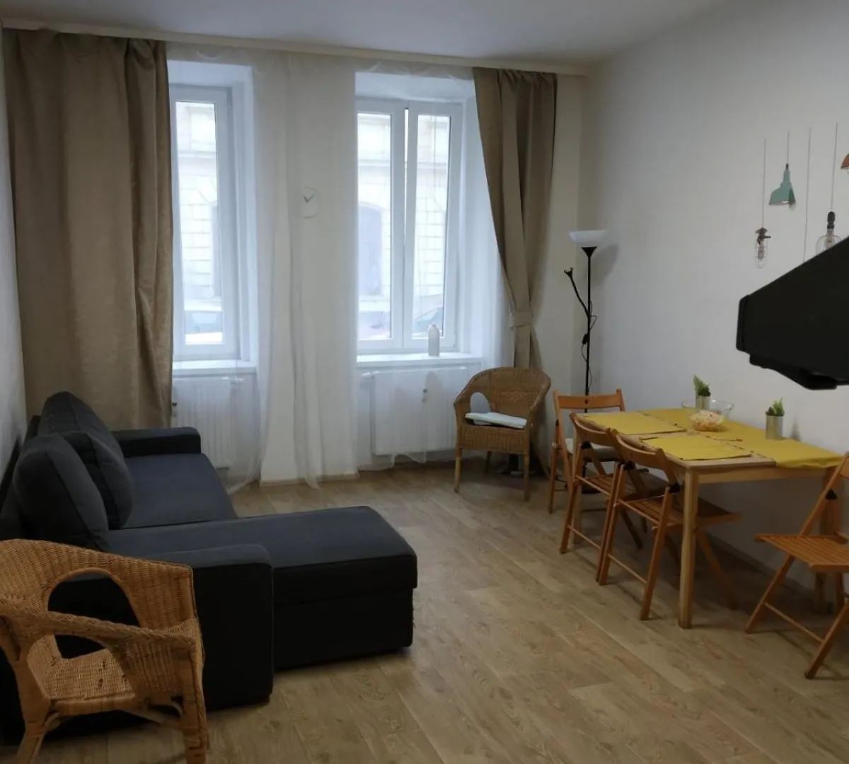 Apartmans With Parking Near City Center Brno Apartment